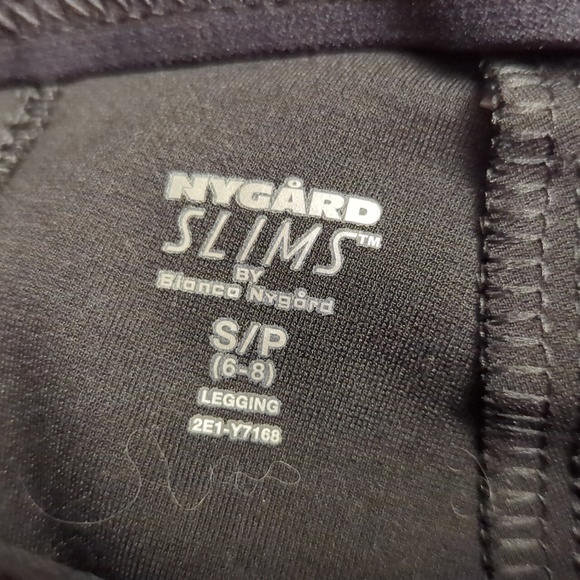Nygard Slims Pants Size S (6-8) - Picture 3 of 3